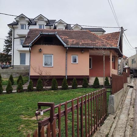 Apartmani Trajkovic Соко Баня Екстериор снимка